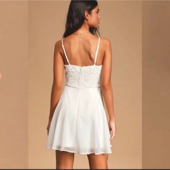 Lulu's Dress White Sweet Emotions Crochet Lace Skater Size Small - Picture 3 of 8